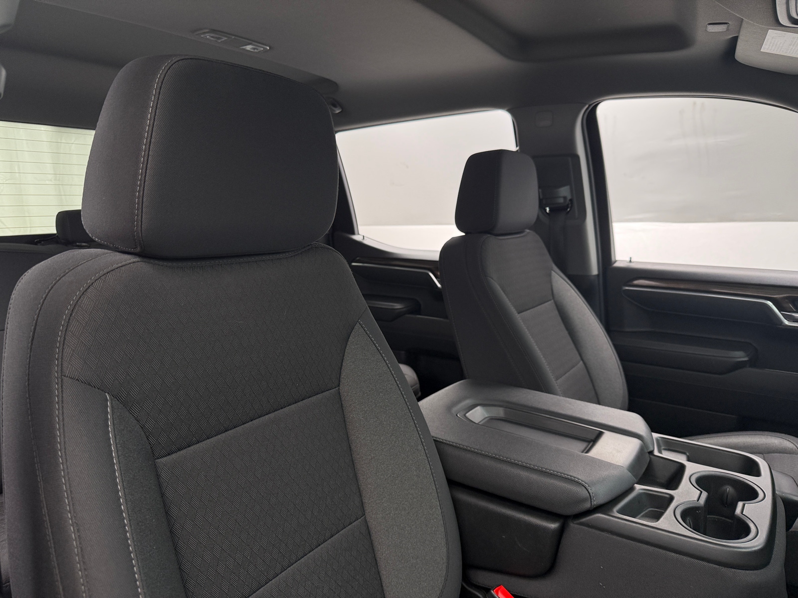 Thumbnail: 2025 Chevrolet Silverado 1500 - 2