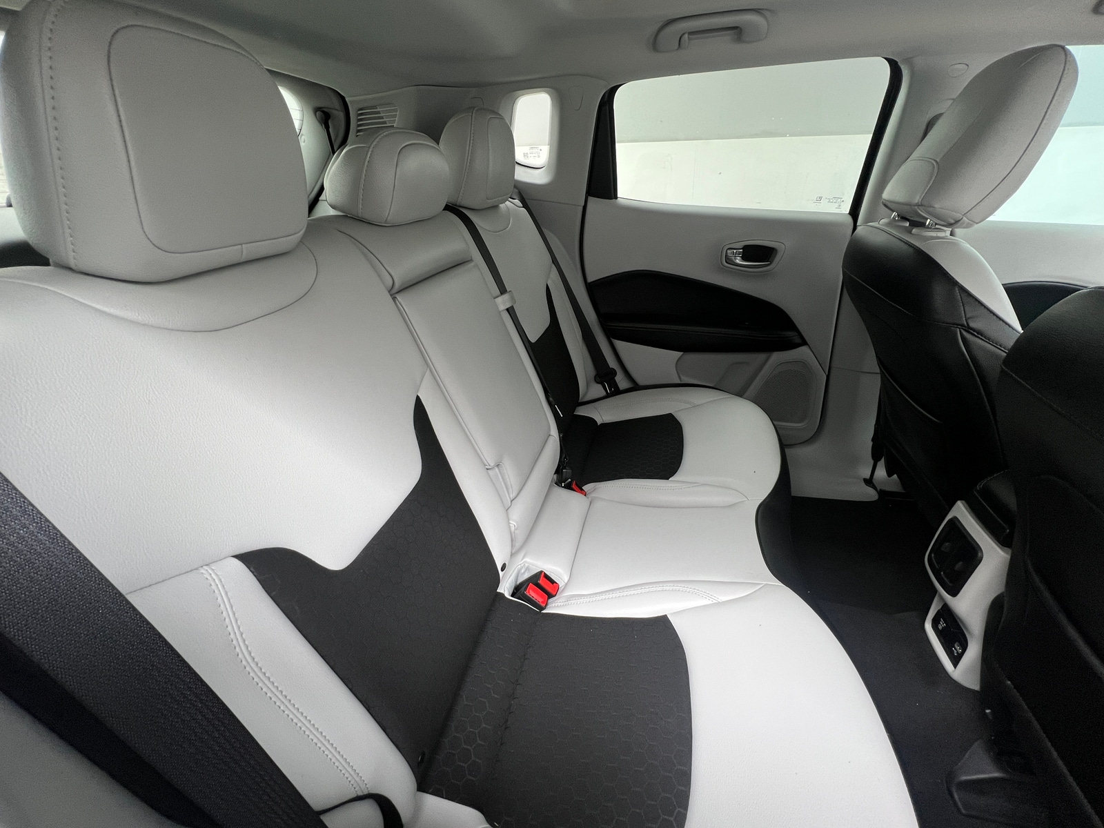 Thumbnail: 2020 Jeep Compass - 6