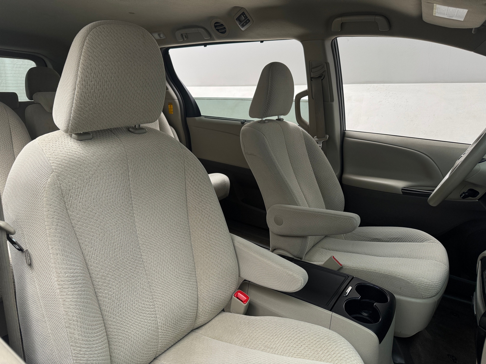 Thumbnail: 2014 Toyota Sienna - 2