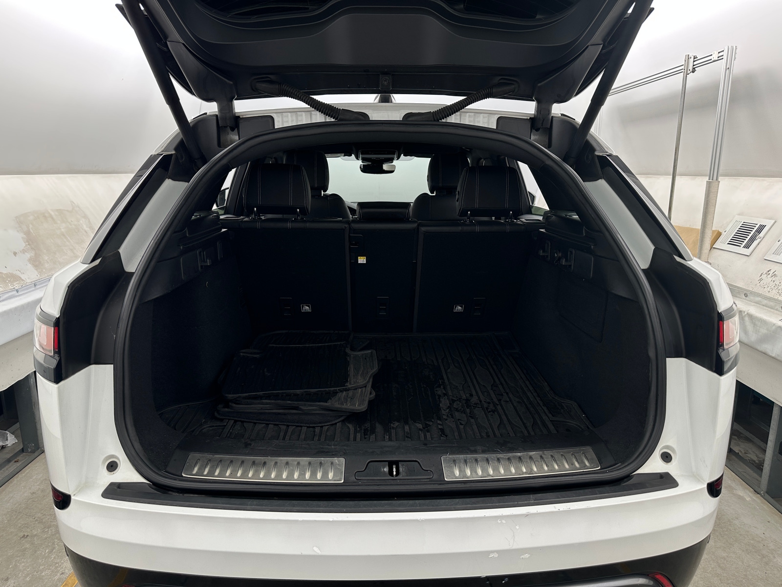 Thumbnail: 2019 Land Rover Range Rover Velar - 6