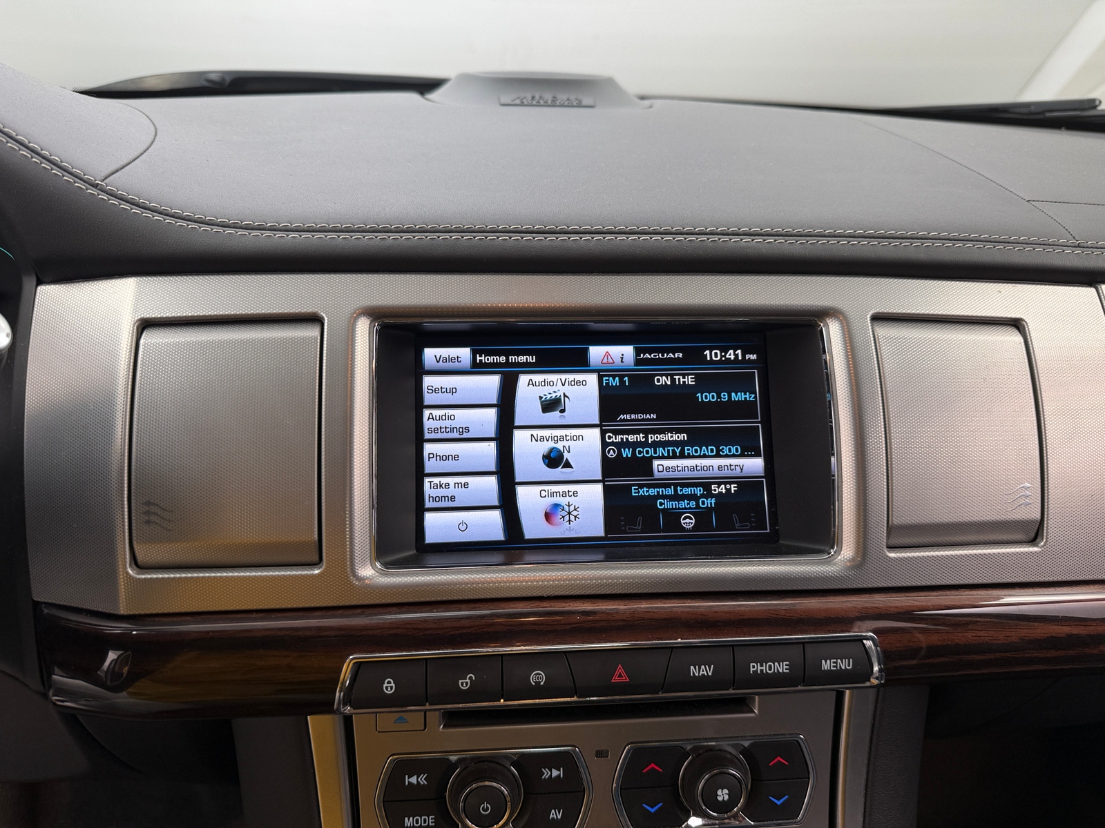 Thumbnail: 2015 Jaguar XF - 3