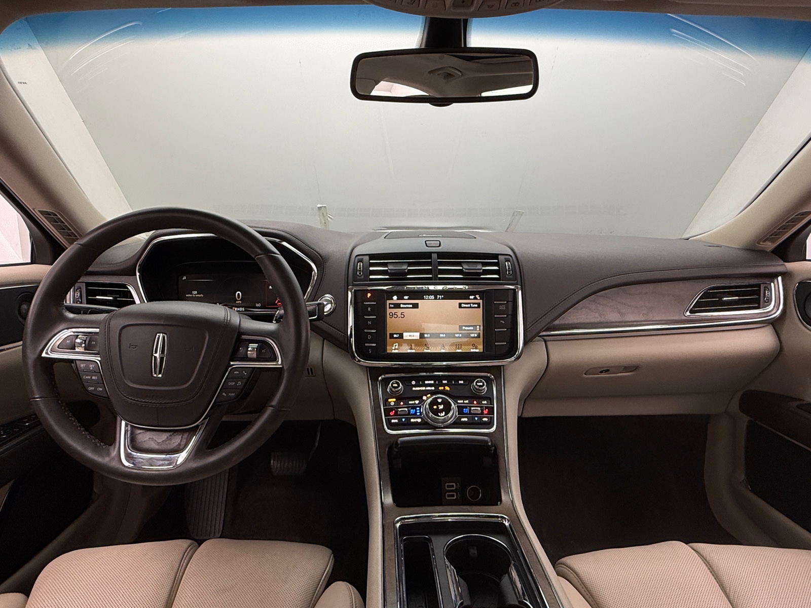 Thumbnail: 2018 Lincoln Continental - 2