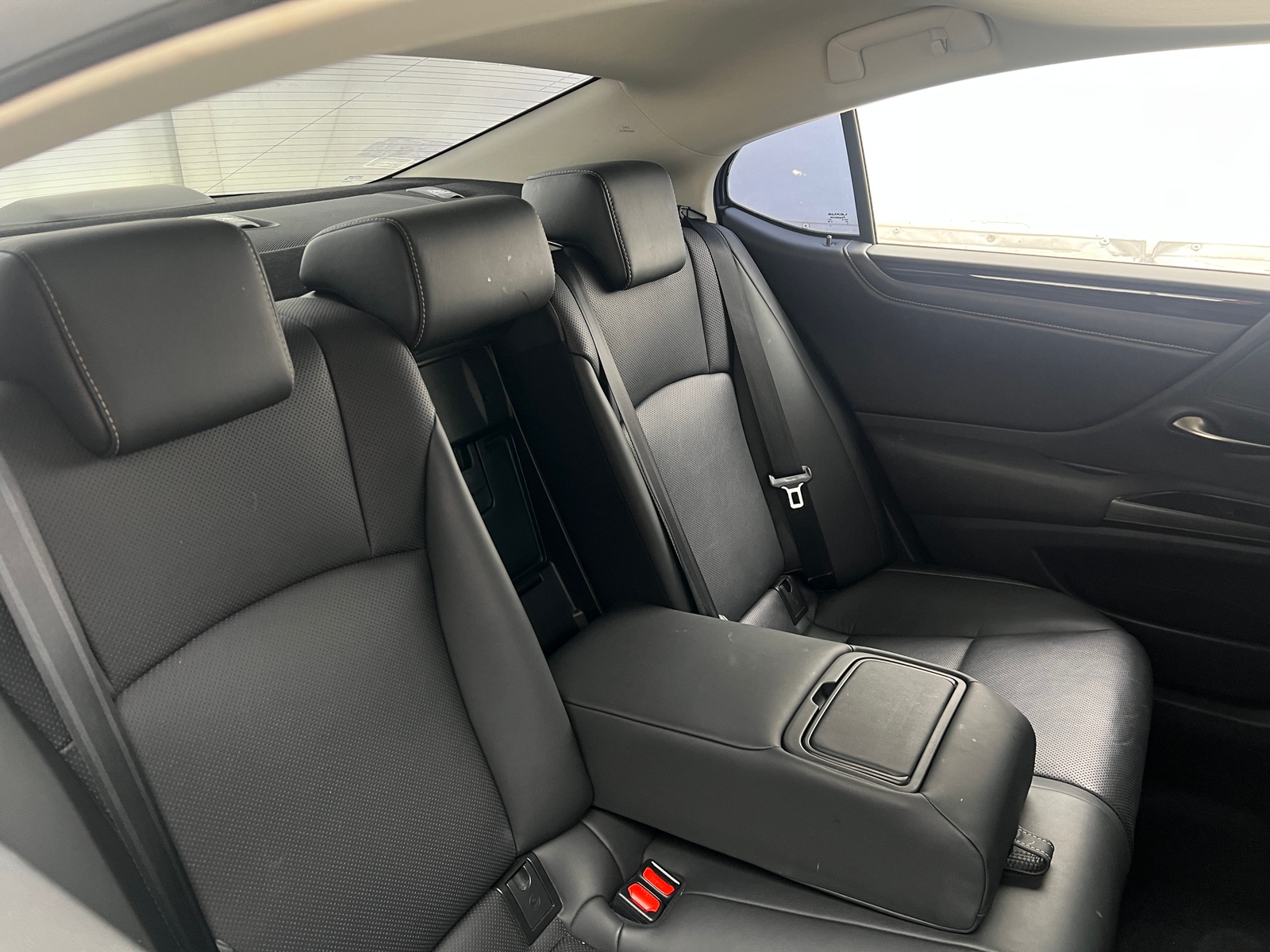 Thumbnail: 2019 Lexus ES - 5