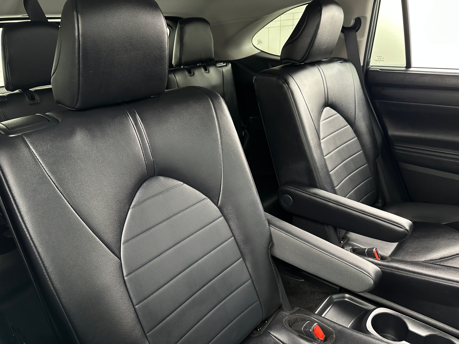 Thumbnail: 2025 Toyota Highlander - 6