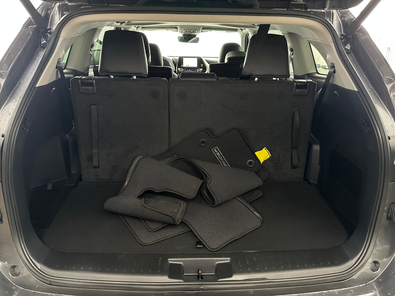 Thumbnail: 2025 Toyota Highlander - 7