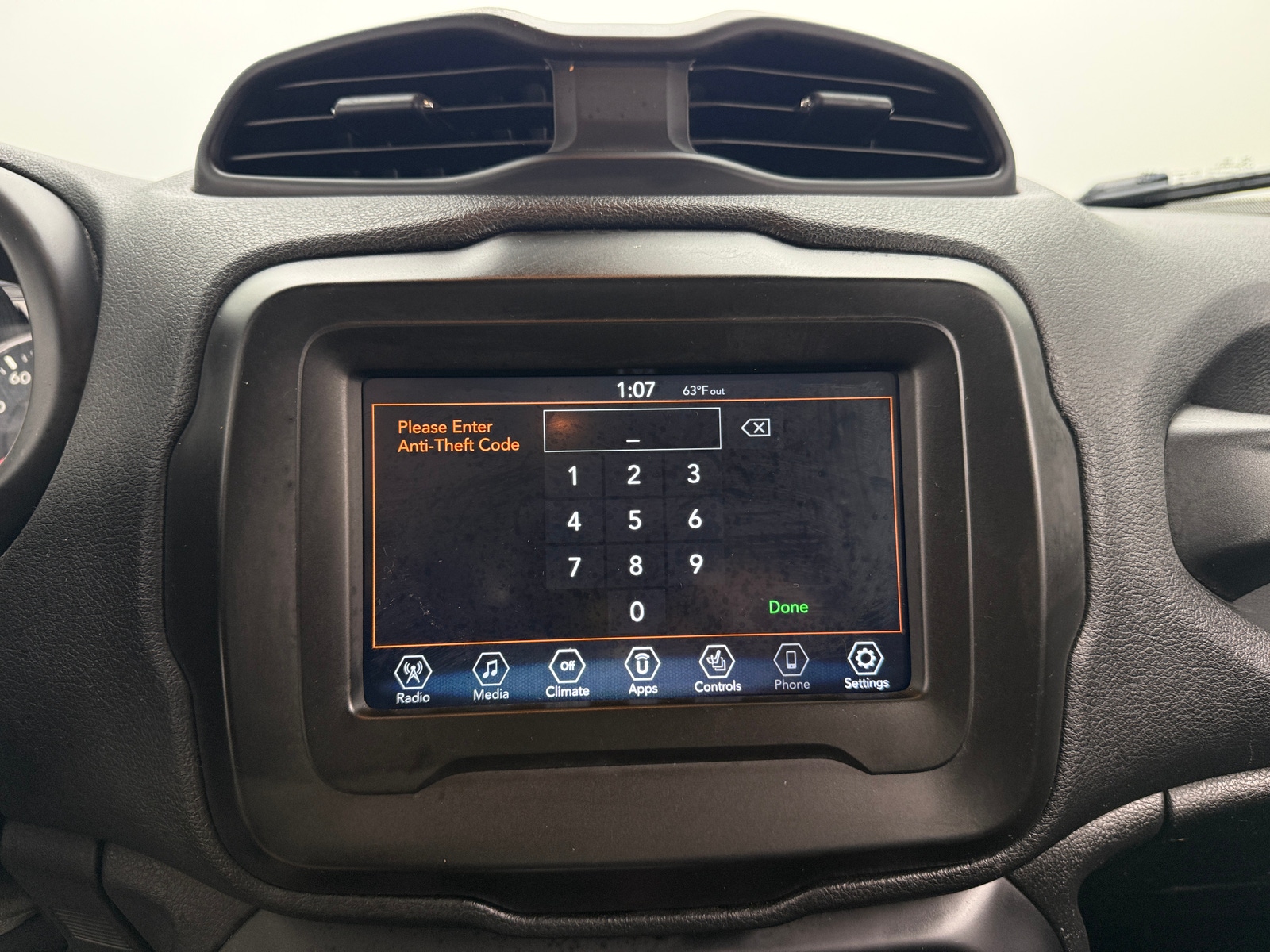 Thumbnail: 2019 Jeep Renegade - 4