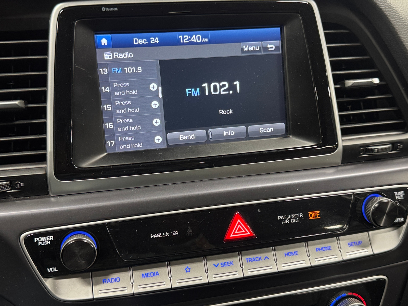 Thumbnail: 2019 Hyundai Sonata - 4