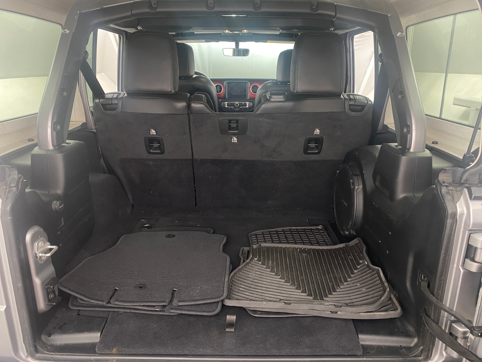 Thumbnail: 2020 Jeep Wrangler - 6