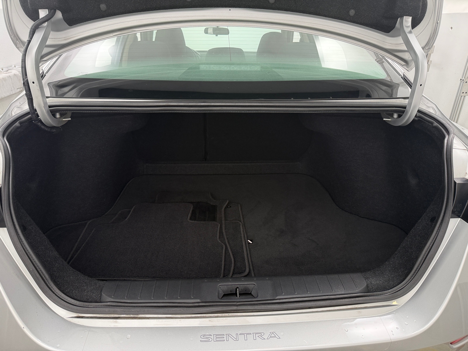 Thumbnail: 2022 Nissan Sentra - 7