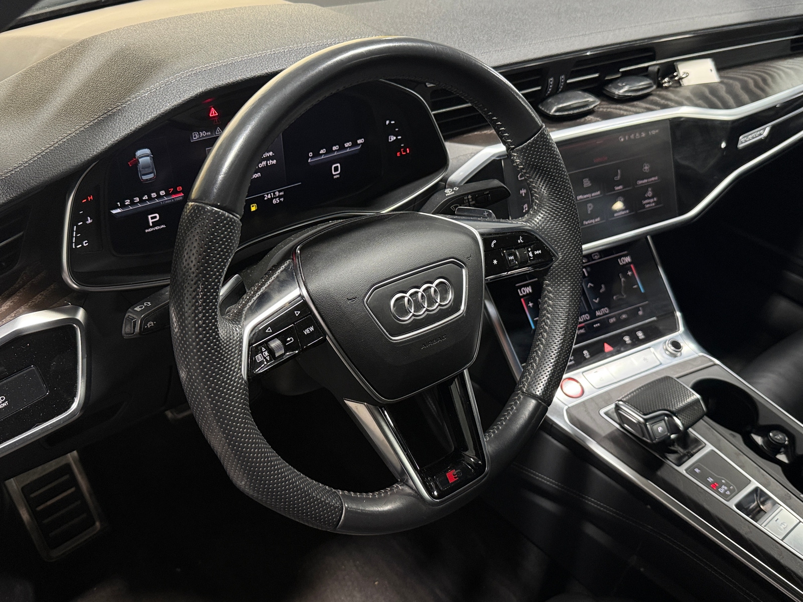 Thumbnail: 2020 Audi S6 - 4