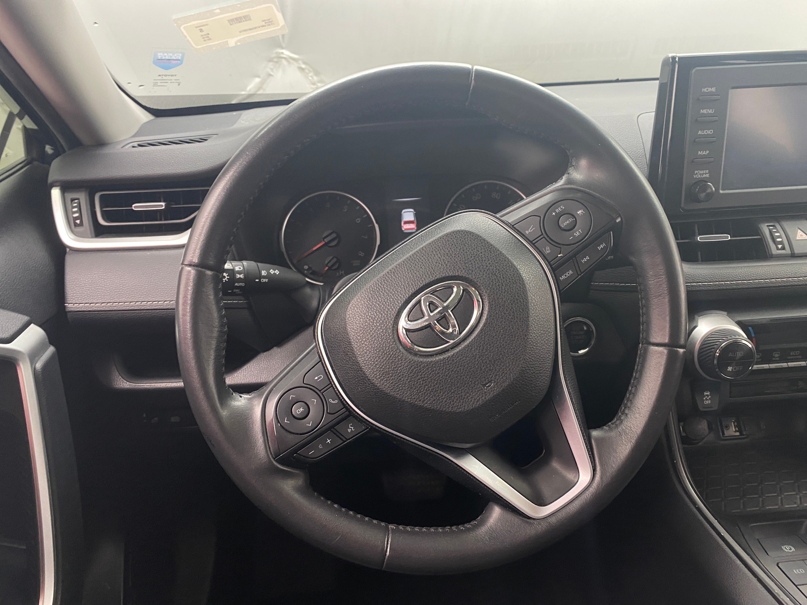 Thumbnail: 2019 Toyota RAV4 - 4