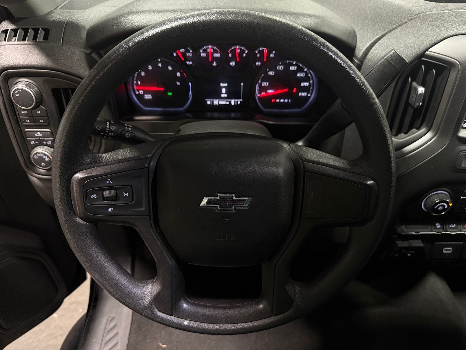 Thumbnail: 2020 Chevrolet Silverado 1500 - 5