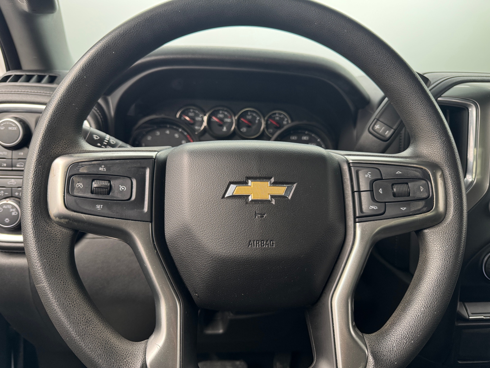 Thumbnail: 2020 Chevrolet Silverado 1500 - 5