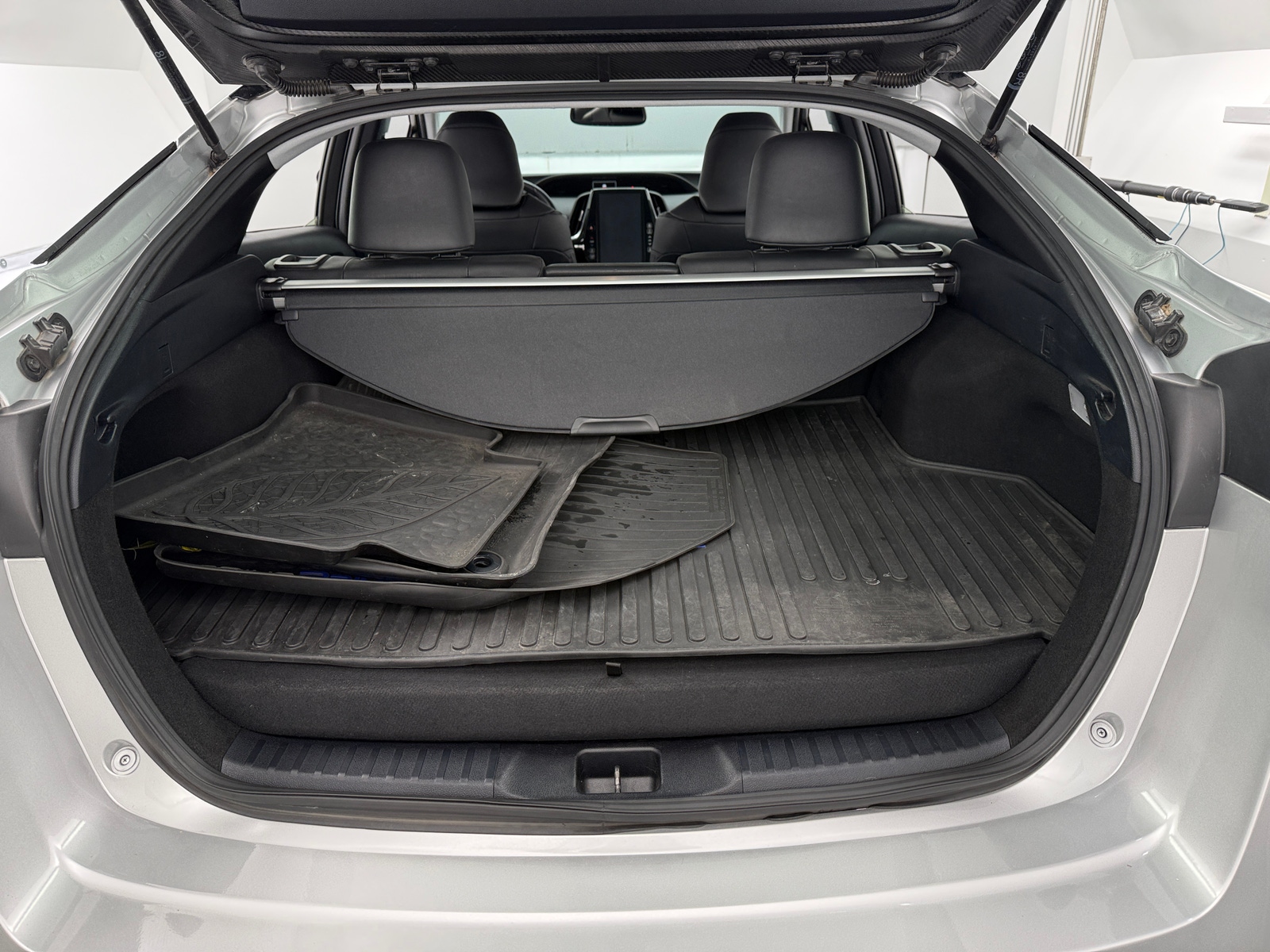 Thumbnail: 2018 Toyota Prius Prime - 6