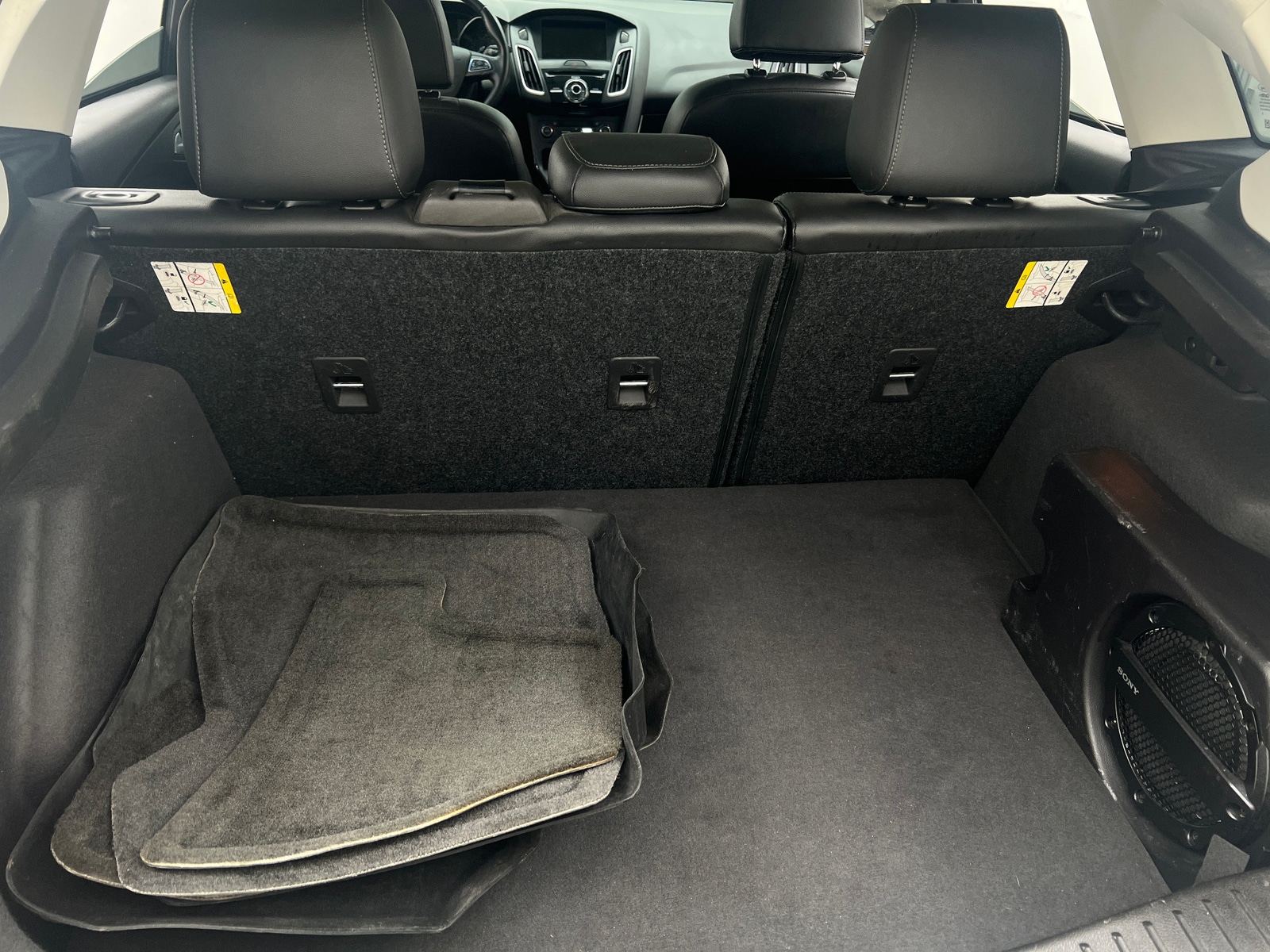 Thumbnail: 2016 Ford Focus - 6