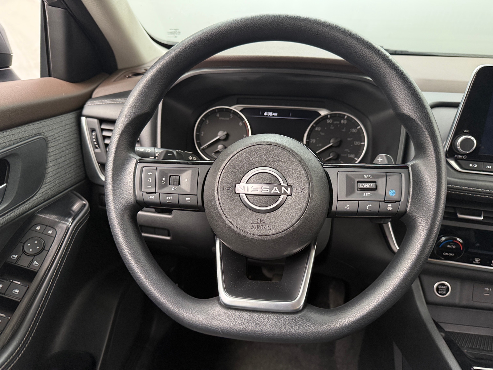 Thumbnail: 2023 Nissan Rogue - 5