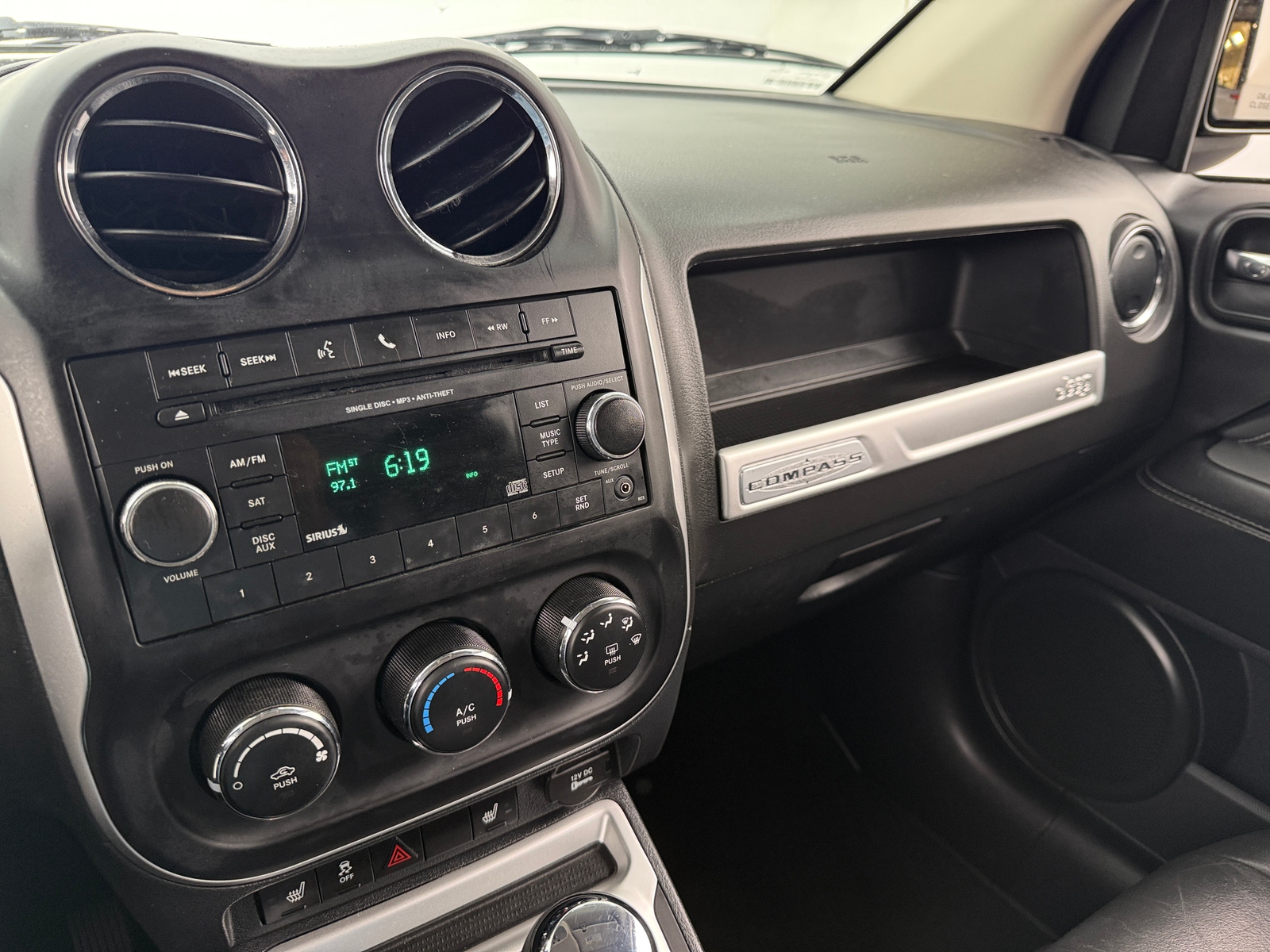 Thumbnail: 2015 Jeep Compass - 3