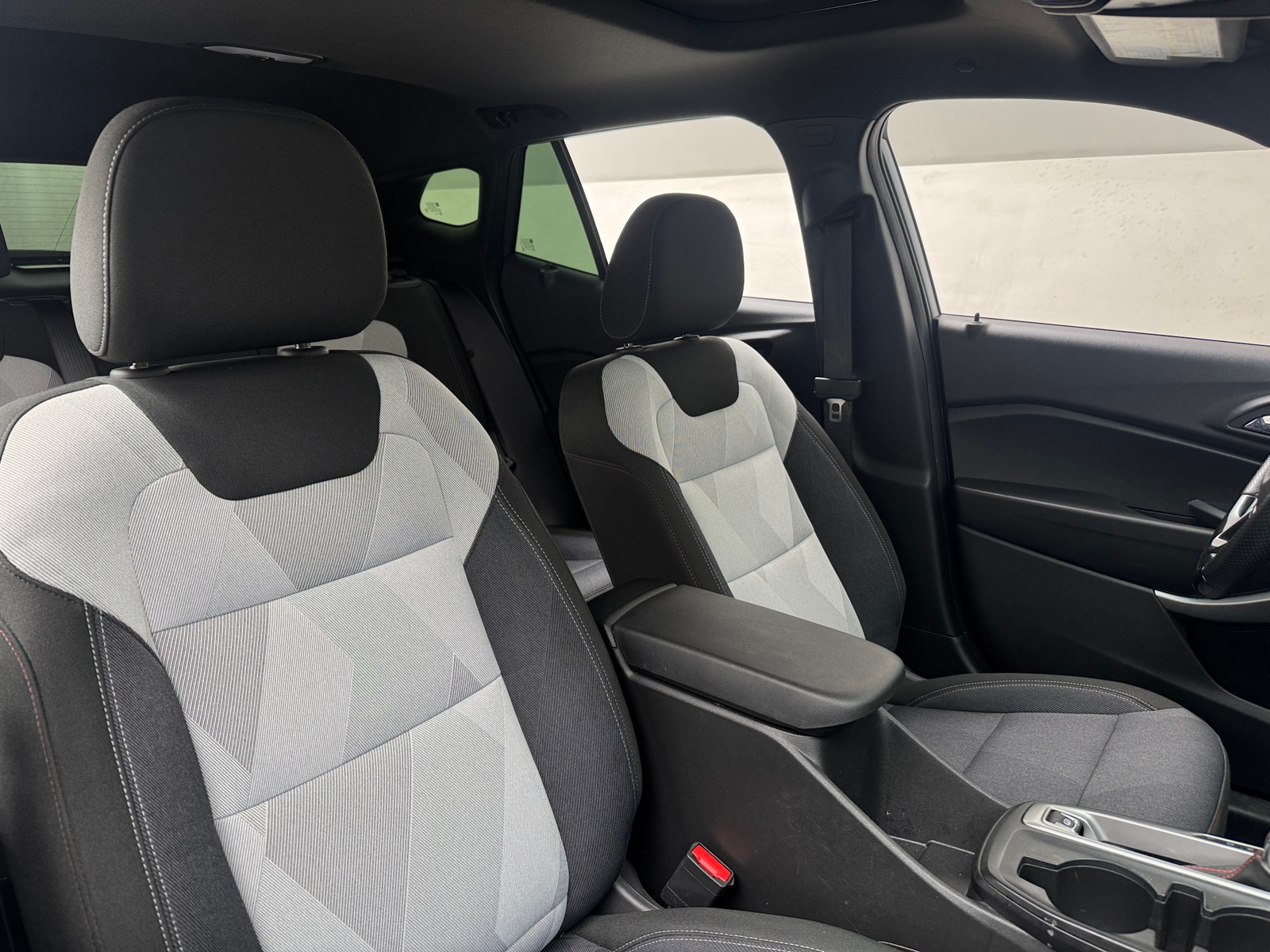 Thumbnail: 2025 Chevrolet Trax - 2