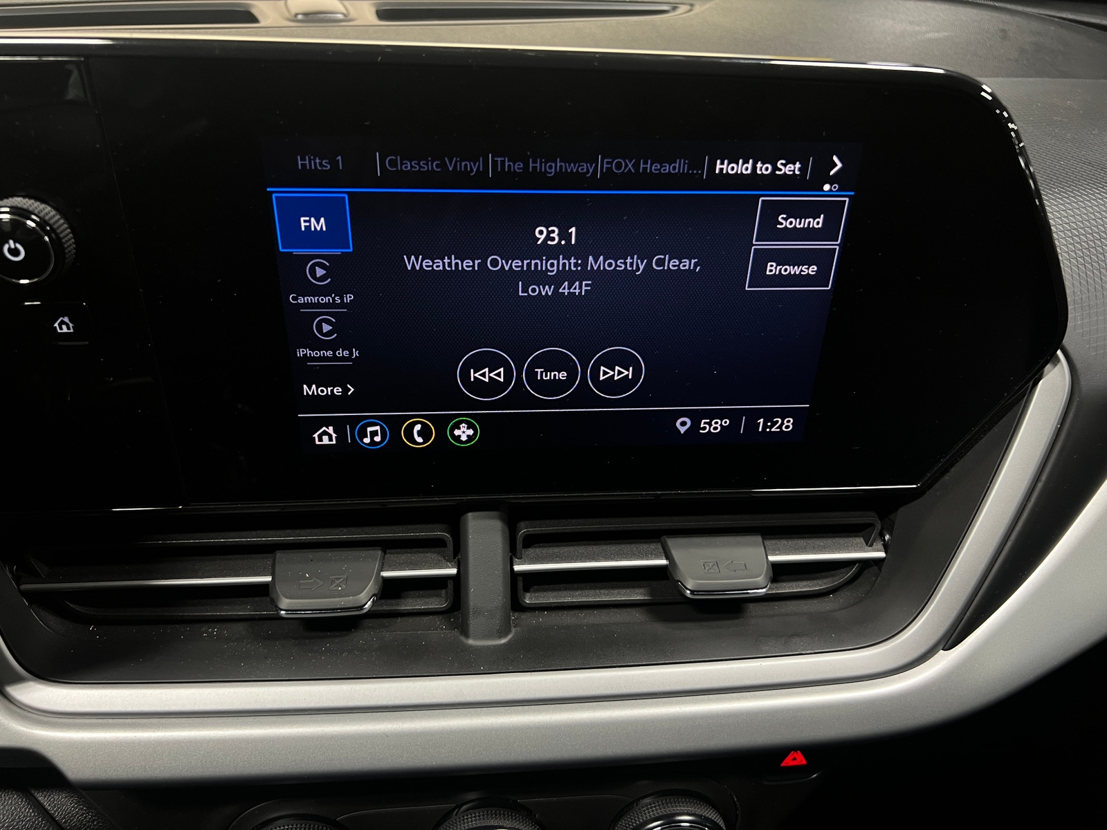 Thumbnail: 2025 Chevrolet Trax - 4