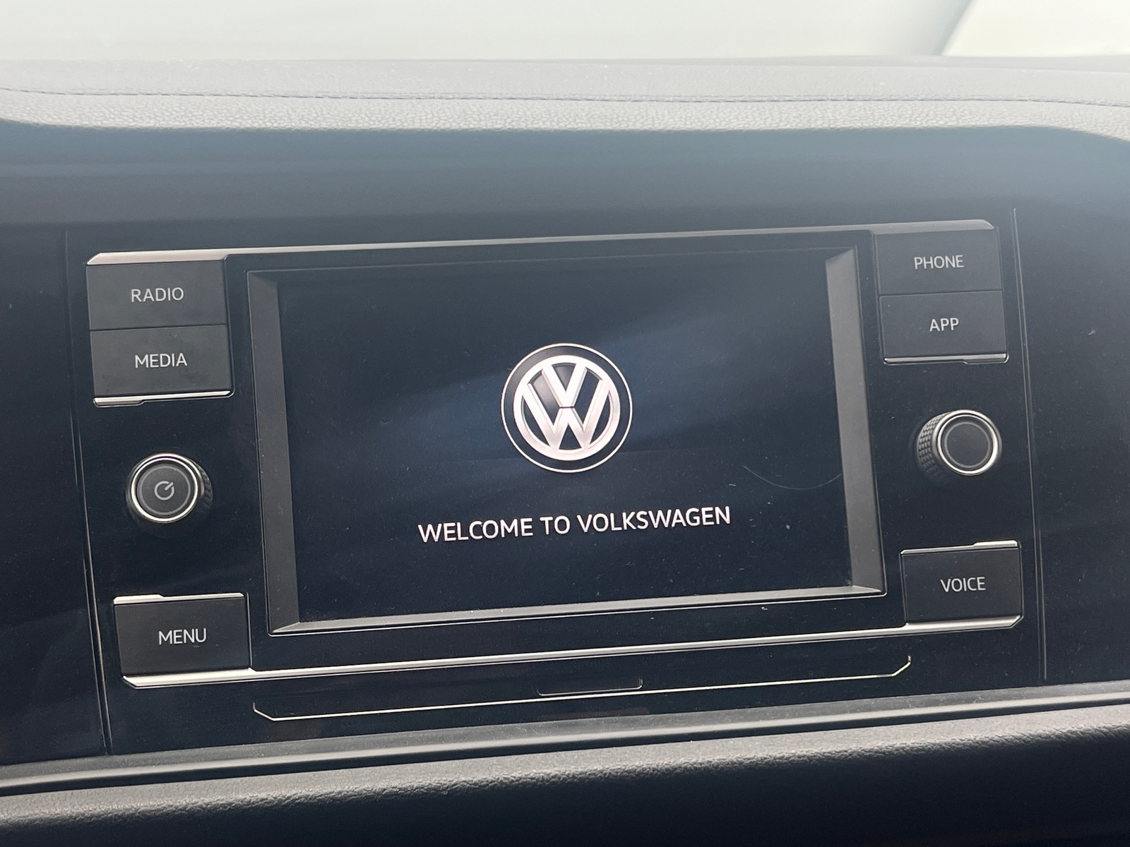 Thumbnail: 2020 Volkswagen Jetta - 4