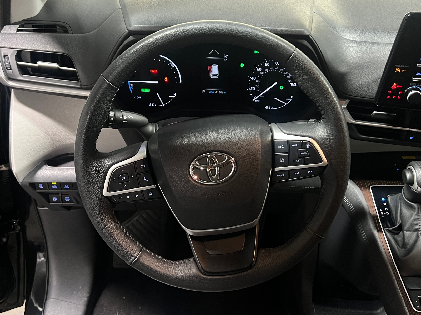 Thumbnail: 2023 Toyota Sienna - 4