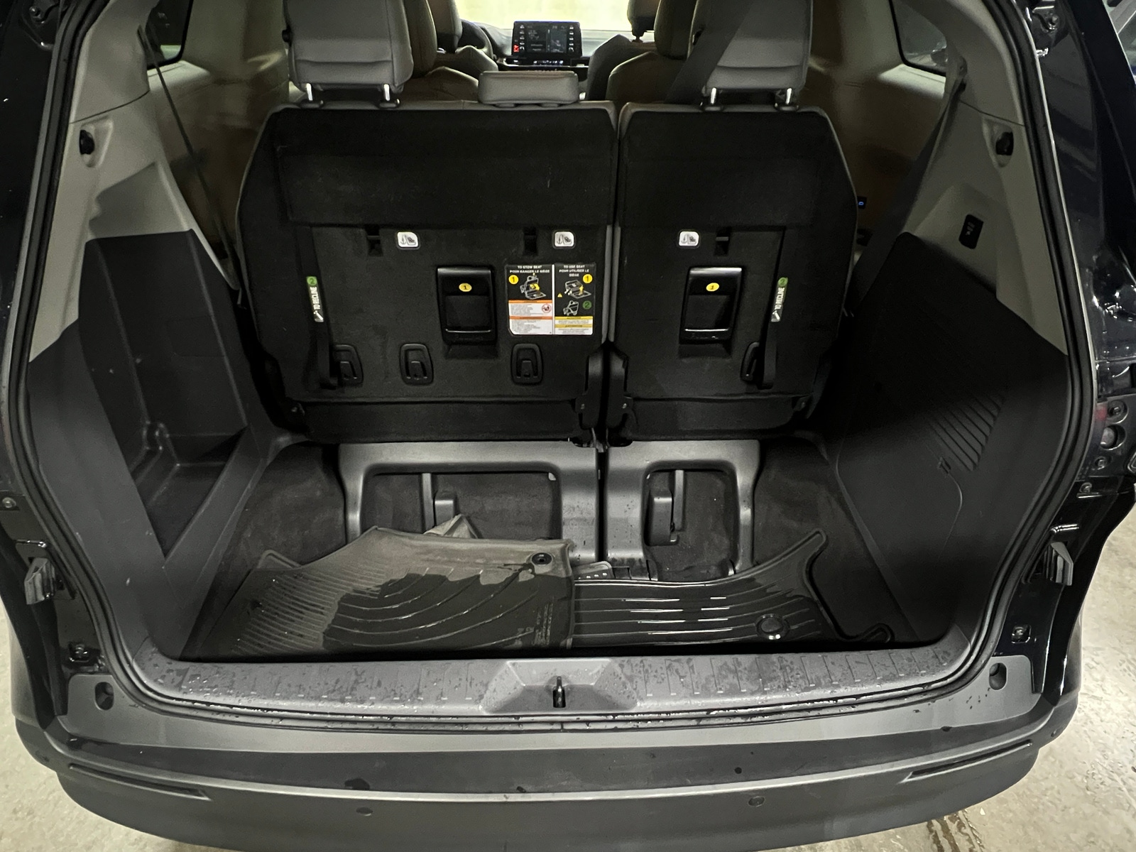 Thumbnail: 2023 Toyota Sienna - 6