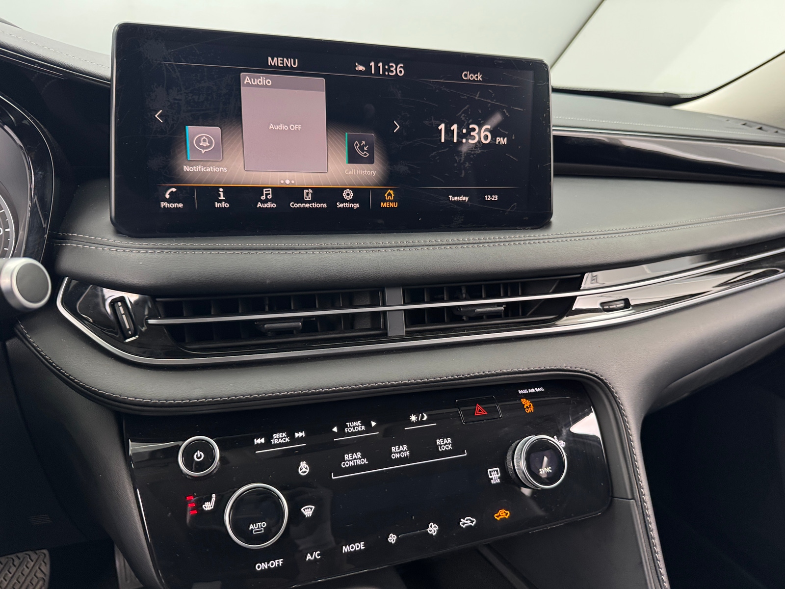 Thumbnail: 2025 INFINITI QX60 - 3