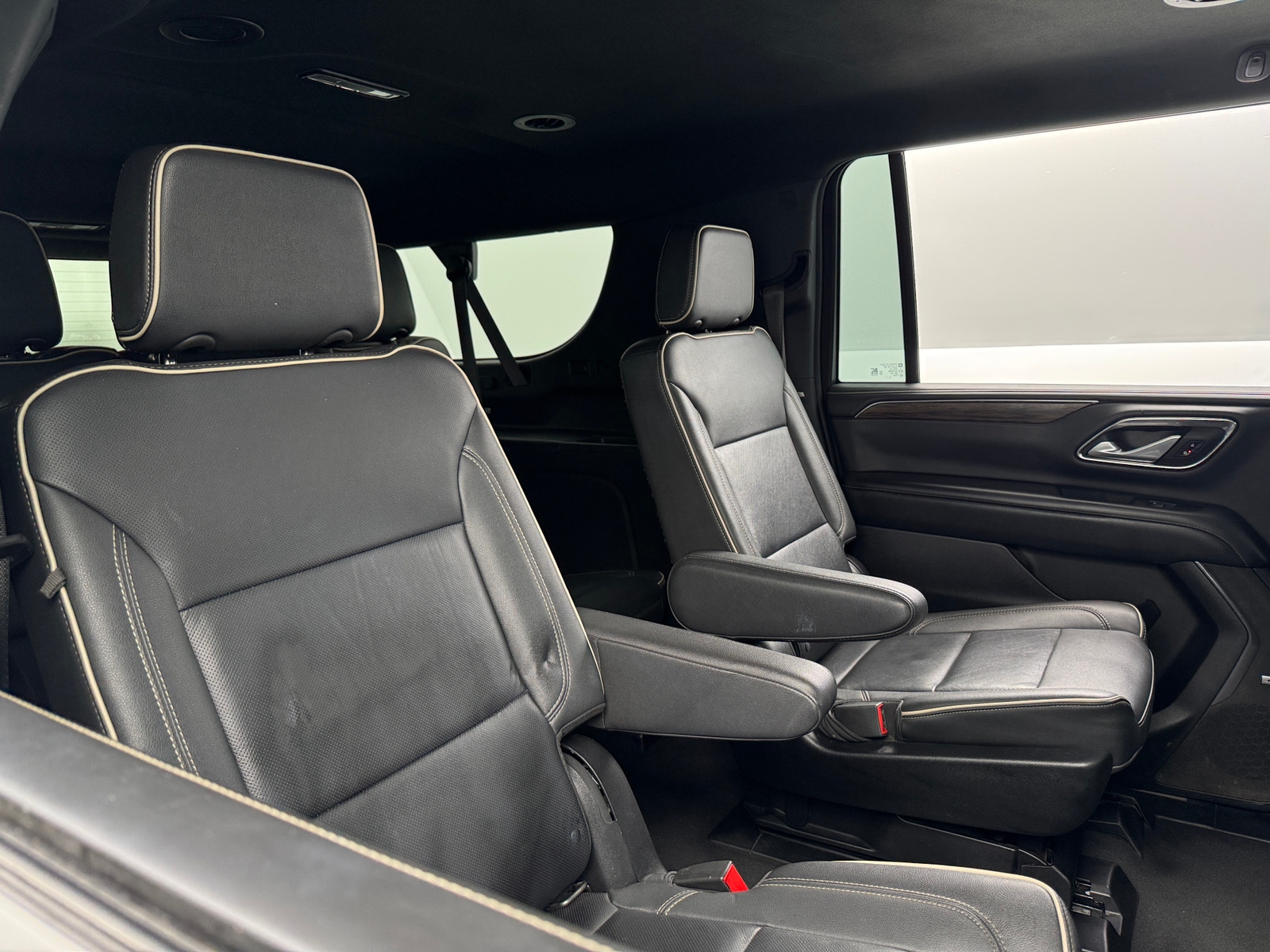 Thumbnail: 2022 Chevrolet Suburban - 5