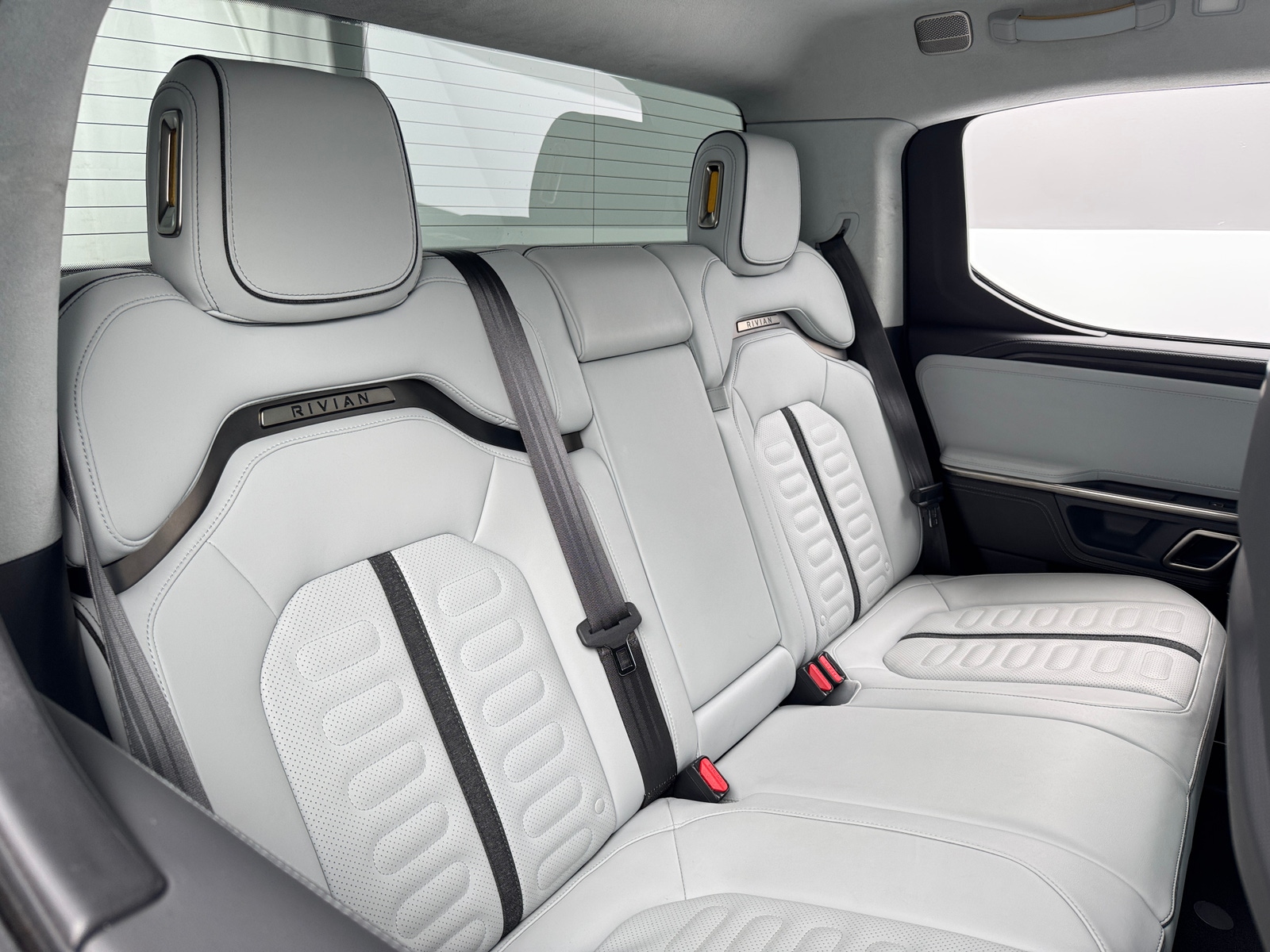 Thumbnail: 2023 Rivian R1T - 5