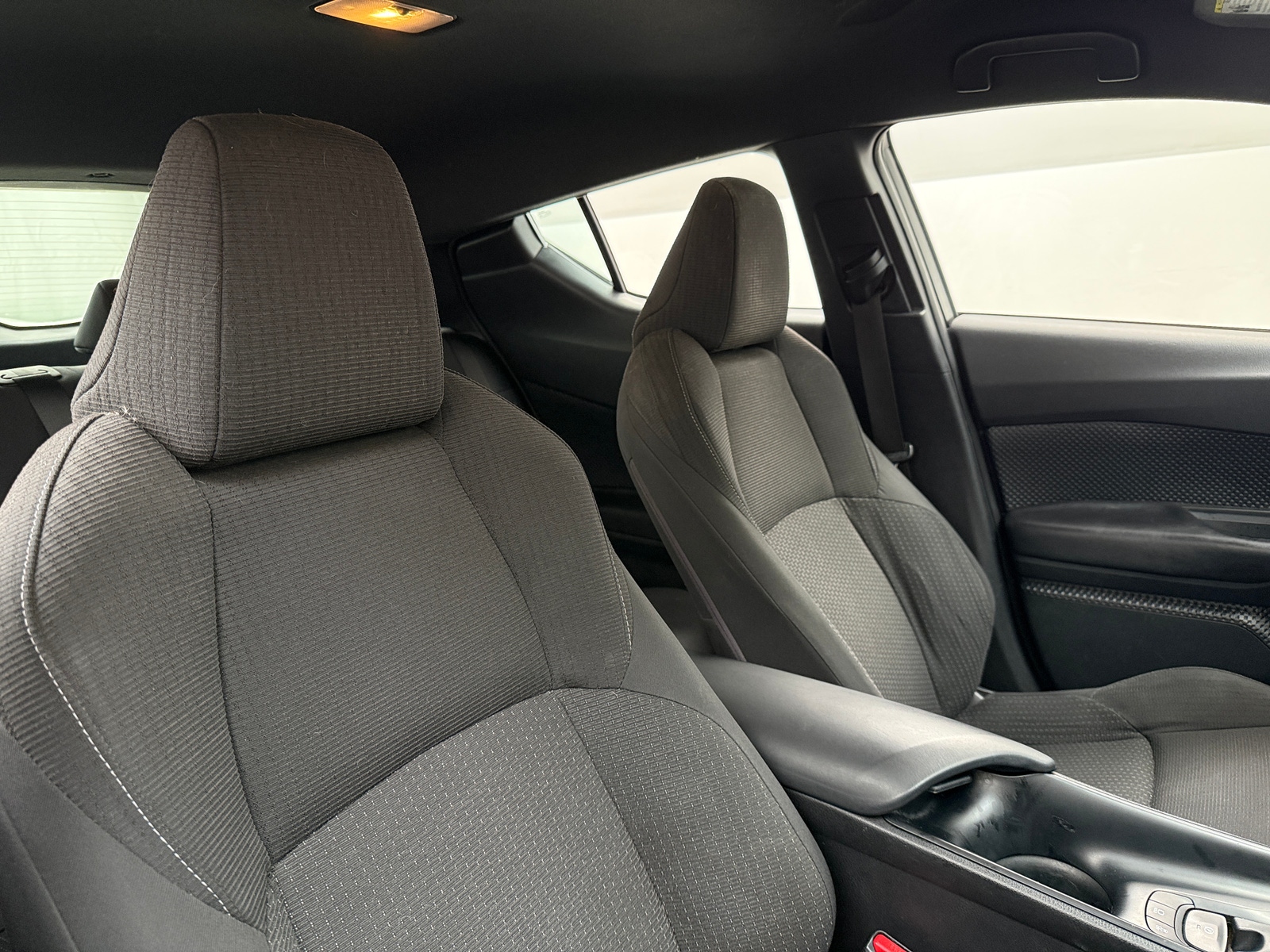 Thumbnail: 2018 Toyota C-HR - 2