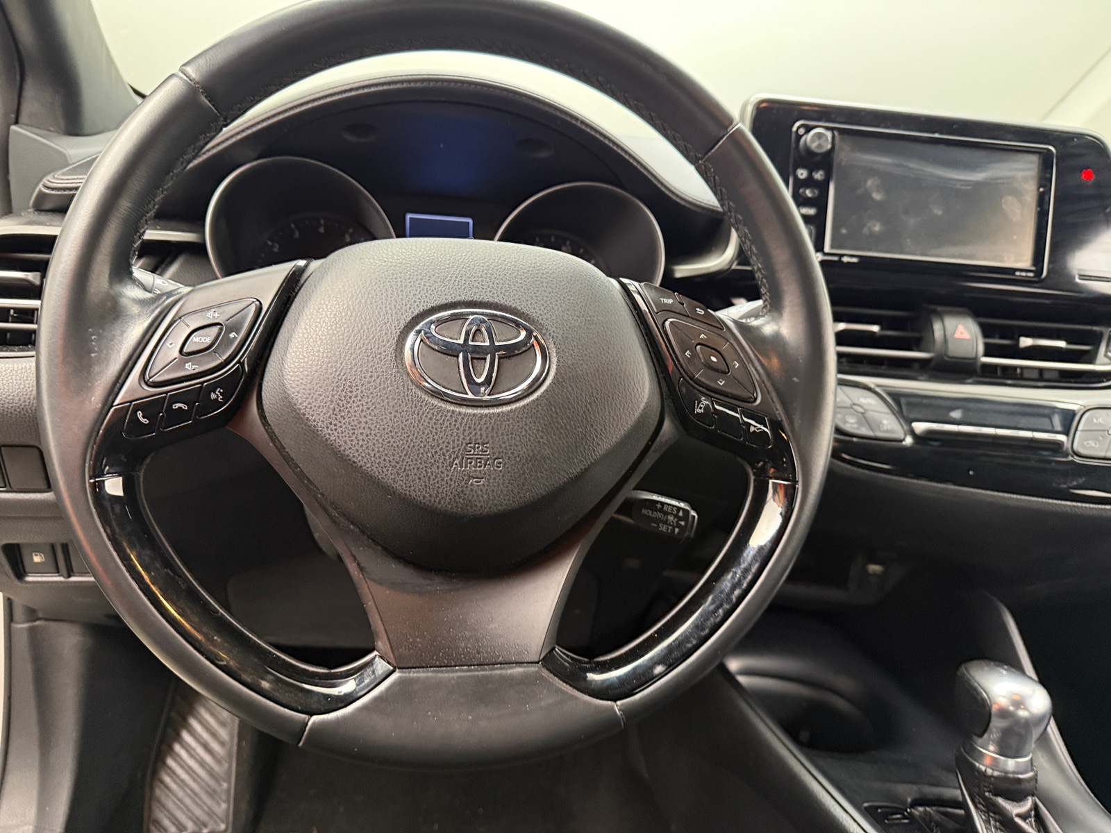 Thumbnail: 2018 Toyota C-HR - 5