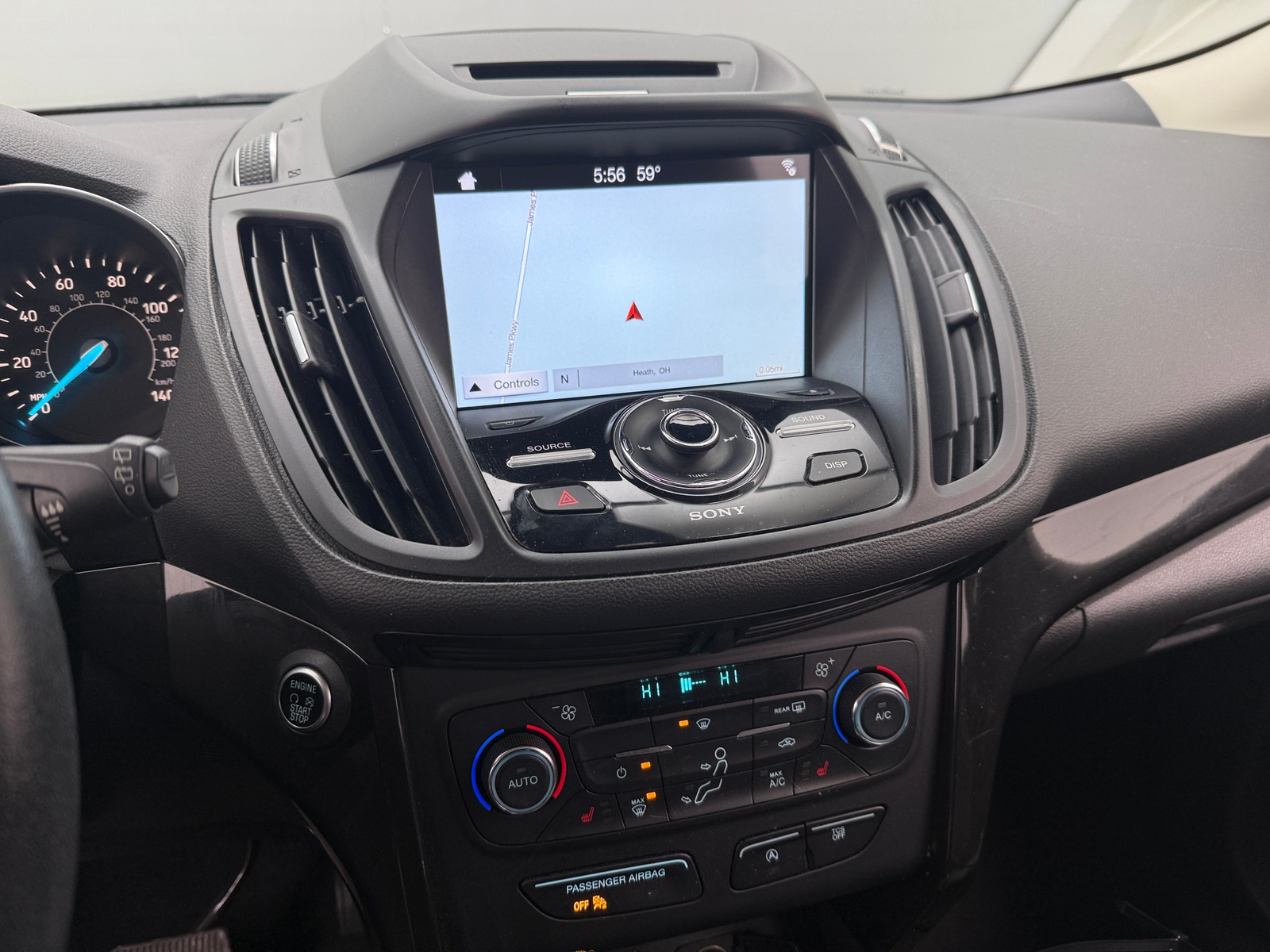 Thumbnail: 2017 Ford Escape - 3