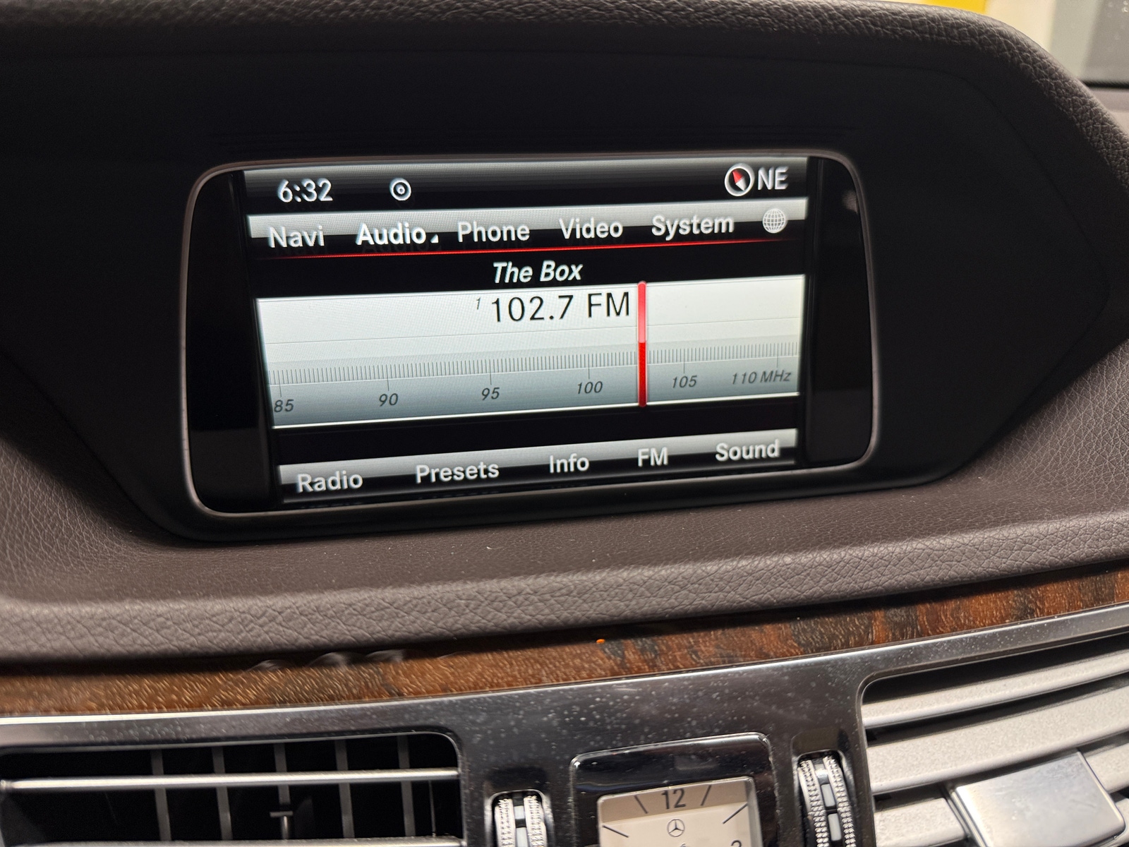 Thumbnail: 2014 Mercedes-Benz E-Class - 3