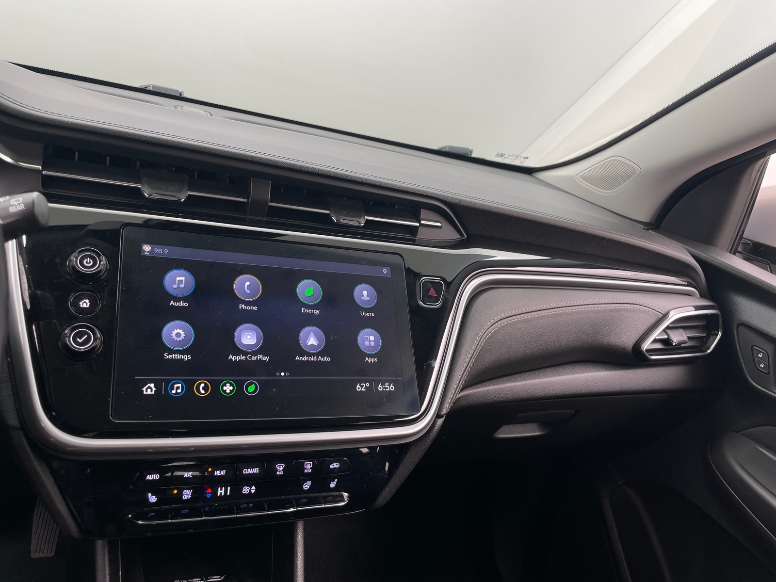 Thumbnail: 2022 Chevrolet Bolt EUV - 4