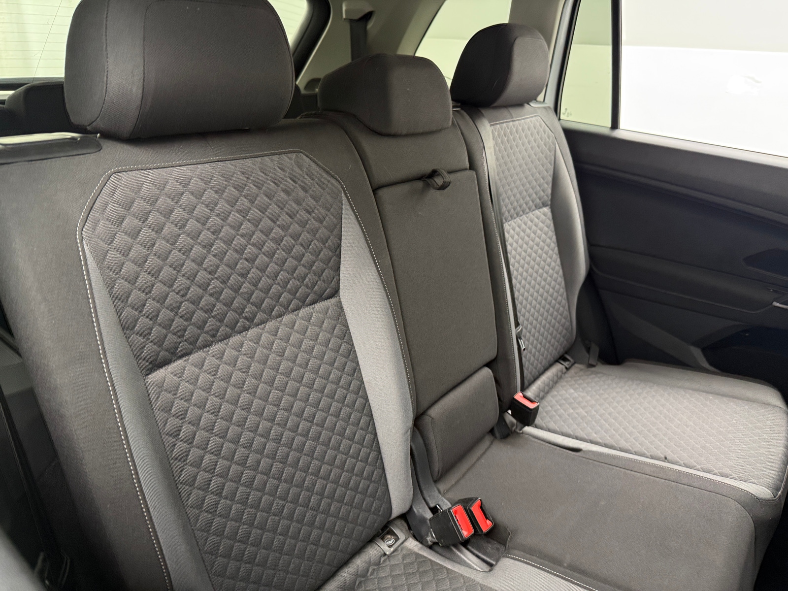 Thumbnail: 2018 Volkswagen Tiguan - 6