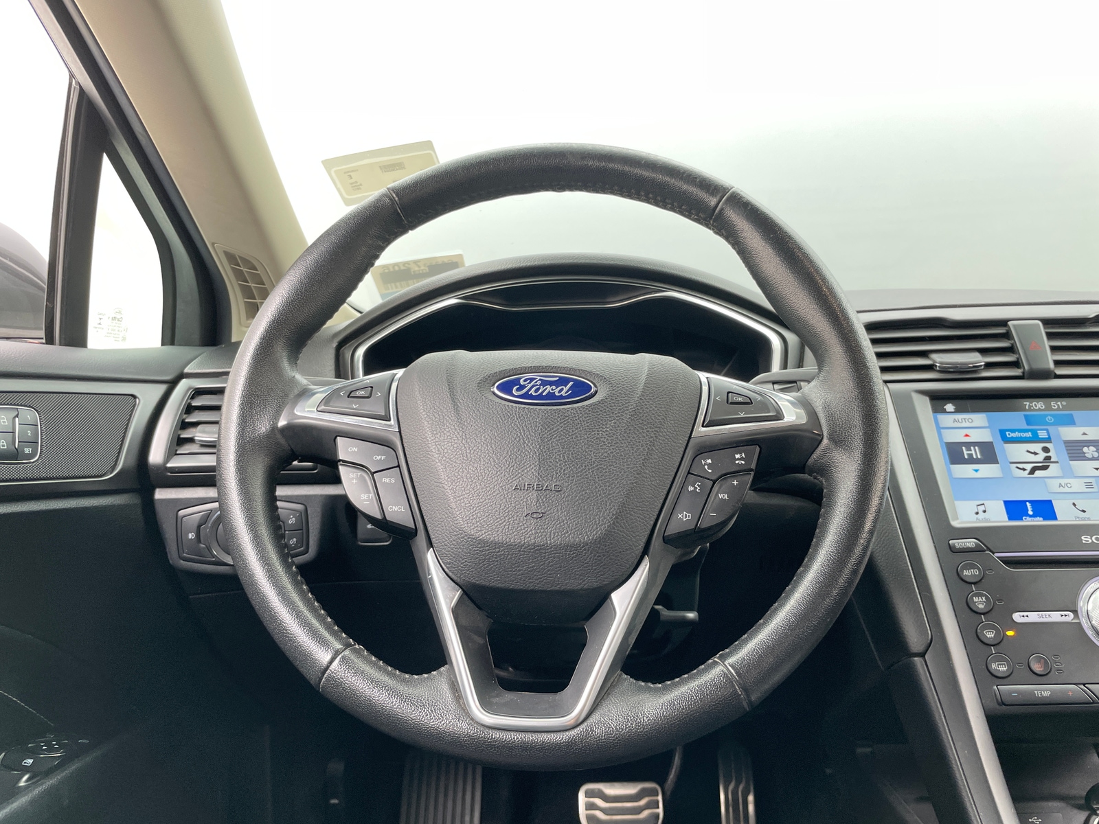 Thumbnail: 2017 Ford Fusion - 4