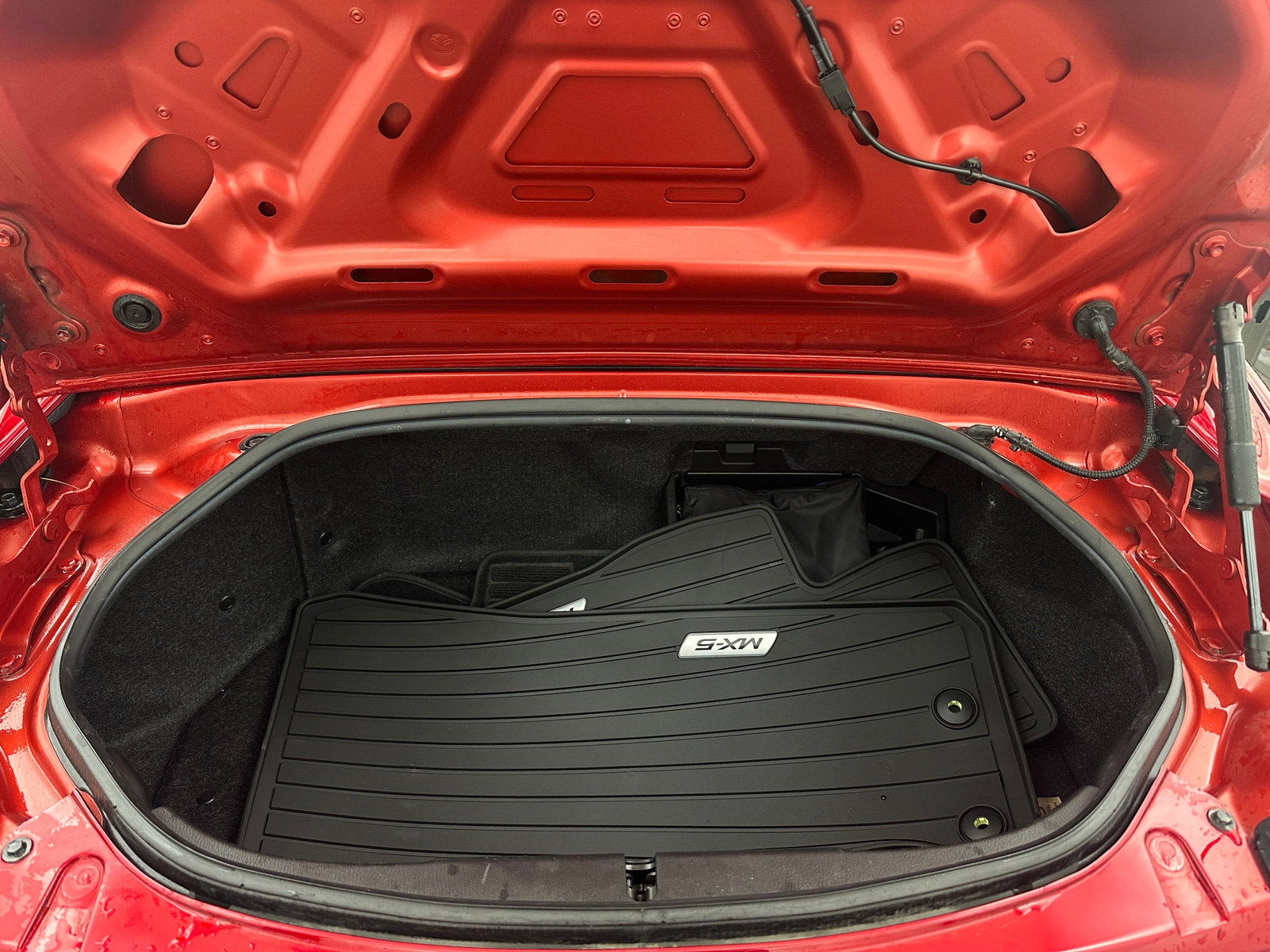 Thumbnail: 2021 Mazda MX-5 Miata - 6