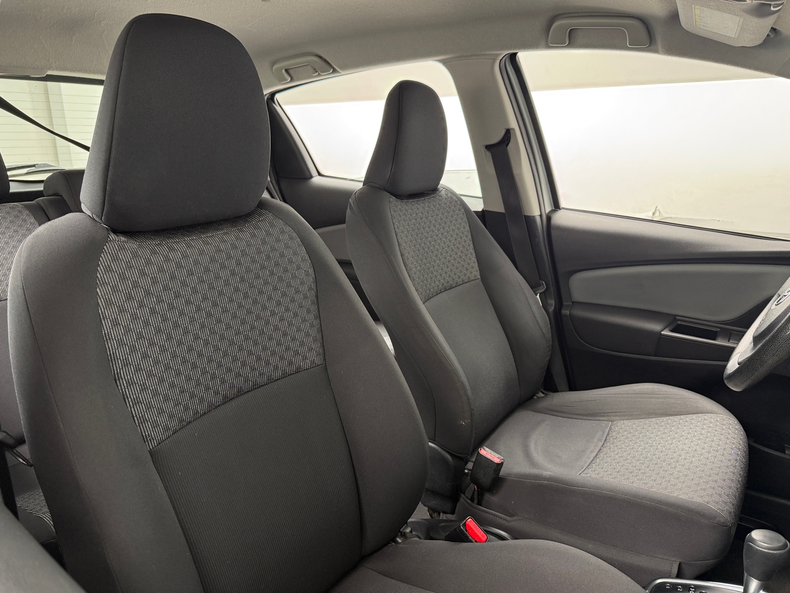 Thumbnail: 2015 Toyota Yaris - 2