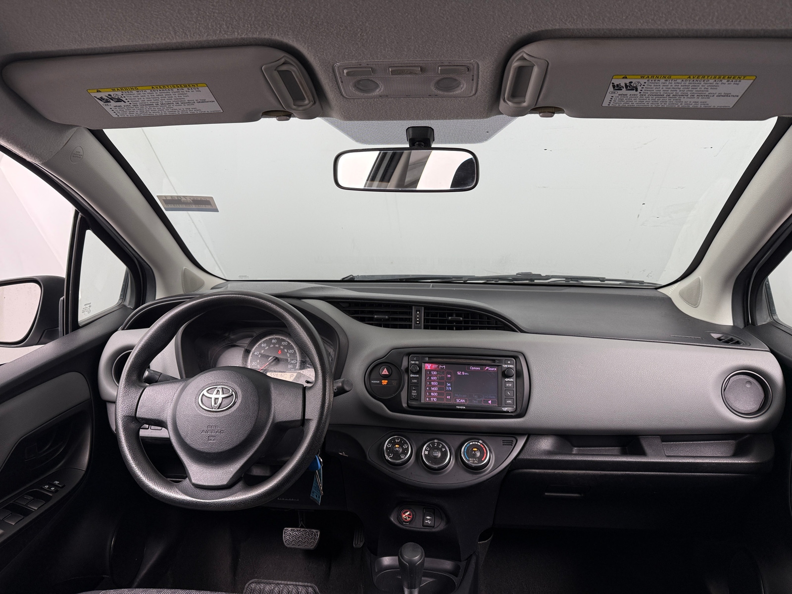 Thumbnail: 2015 Toyota Yaris - 3