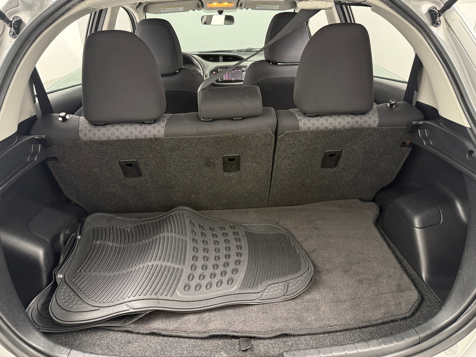 Thumbnail: 2015 Toyota Yaris - 7