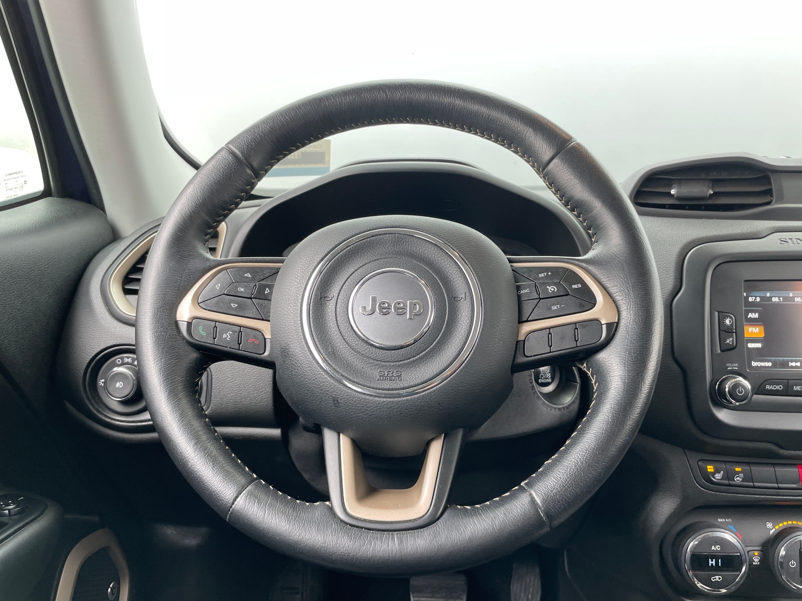 Thumbnail: 2017 Jeep Renegade - 4