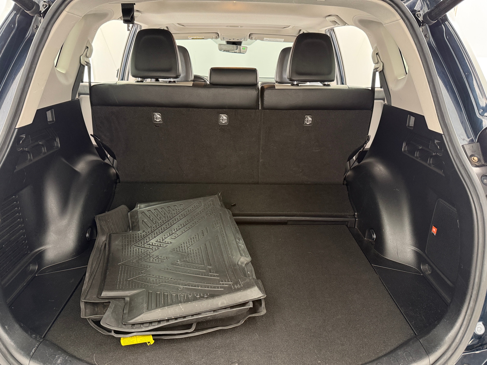 Thumbnail: 2018 Toyota RAV4 - 6