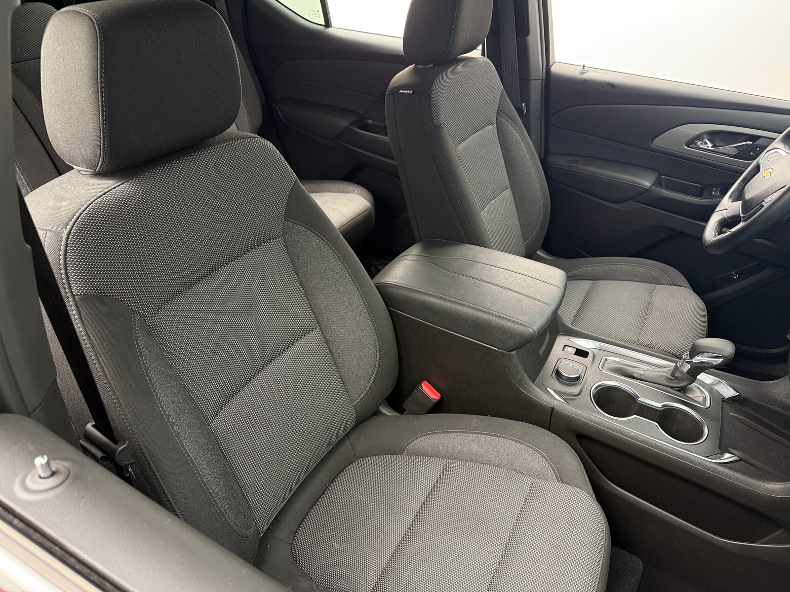 Thumbnail: 2023 Chevrolet Traverse - 2