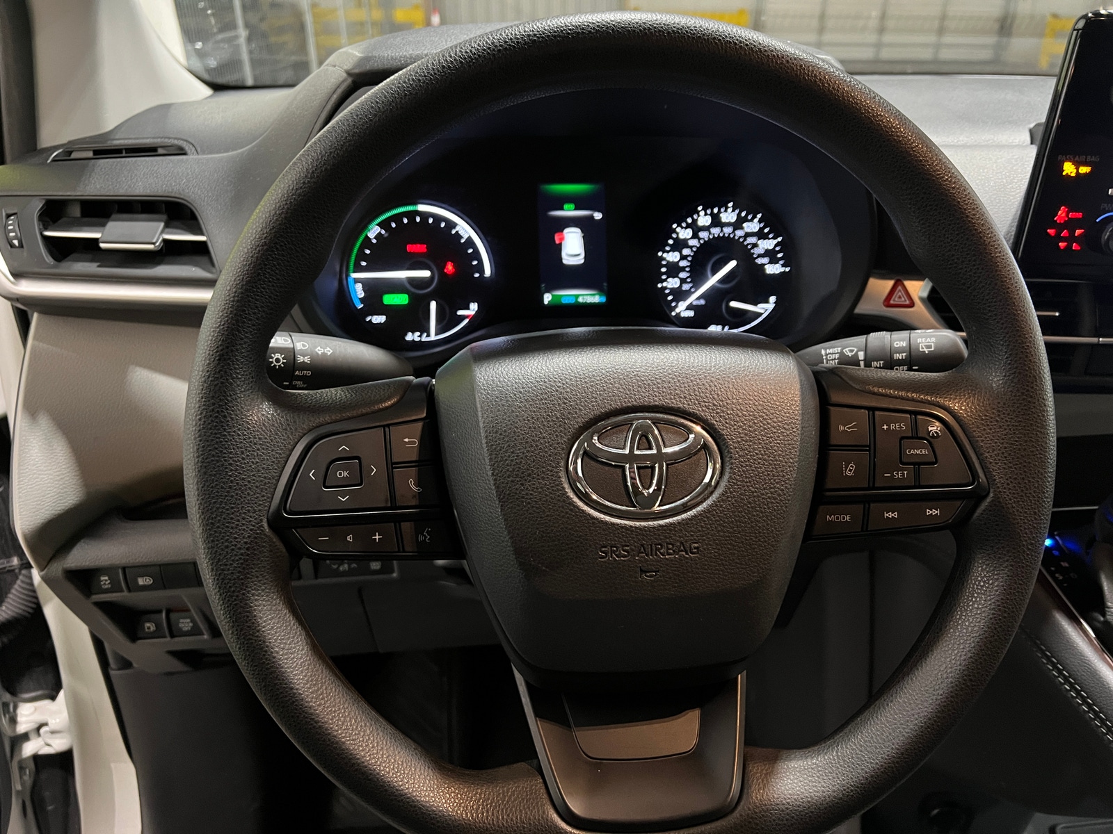 Thumbnail: 2024 Toyota Sienna - 5