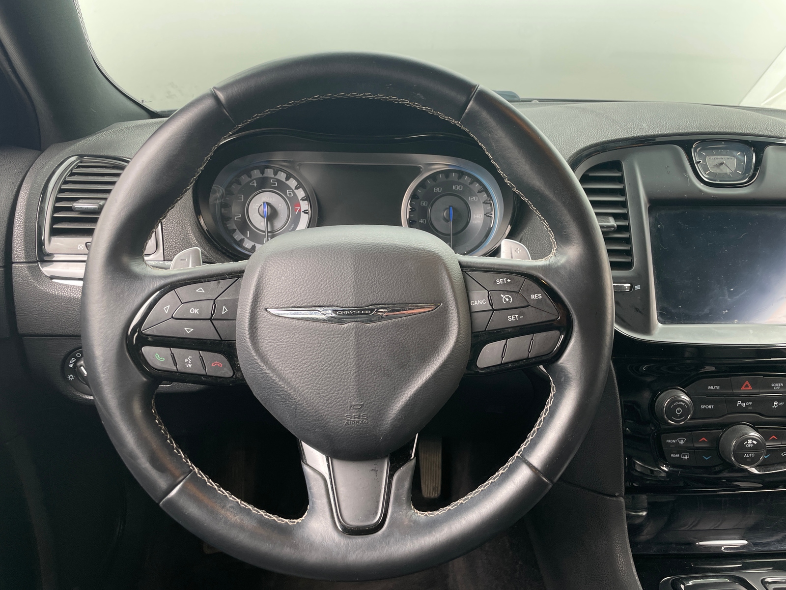 Thumbnail: 2017 Chrysler 300 - 4