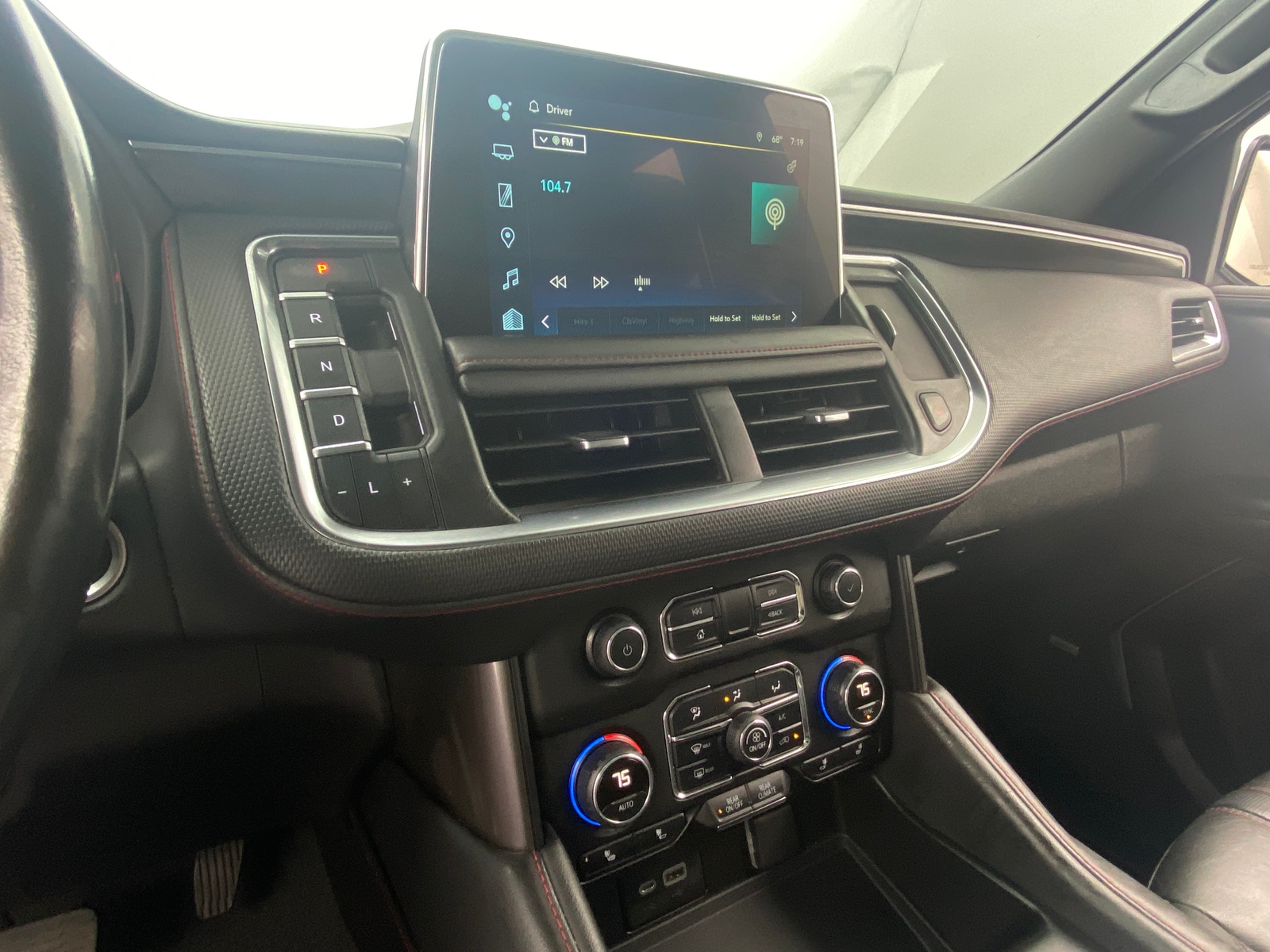 Thumbnail: 2022 Chevrolet Suburban - 3