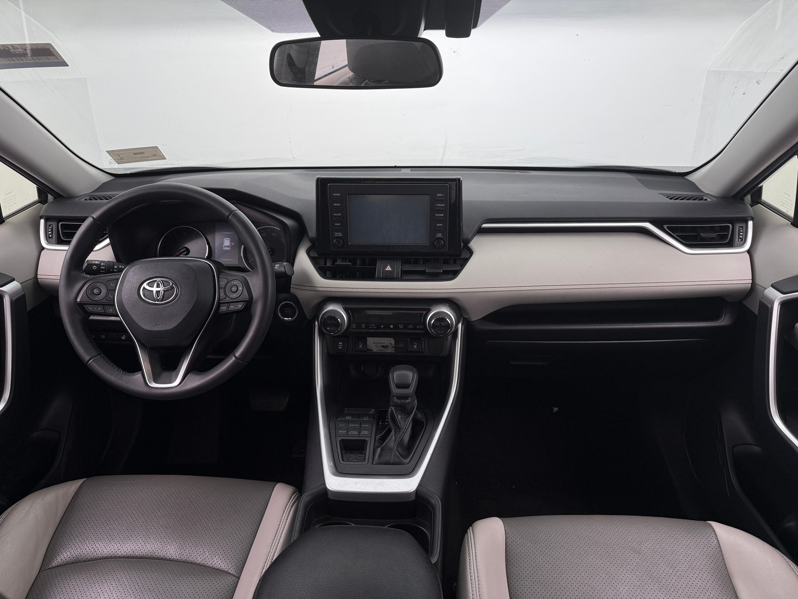 Thumbnail: 2019 Toyota RAV4 - 3