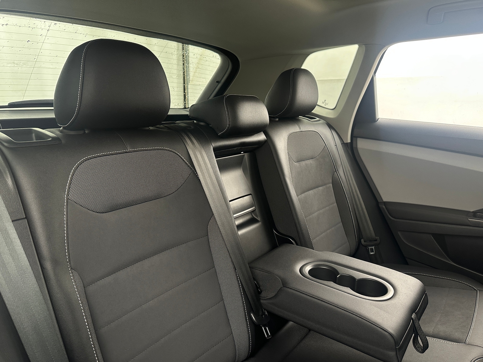 Thumbnail: 2022 Volkswagen Taos - 6