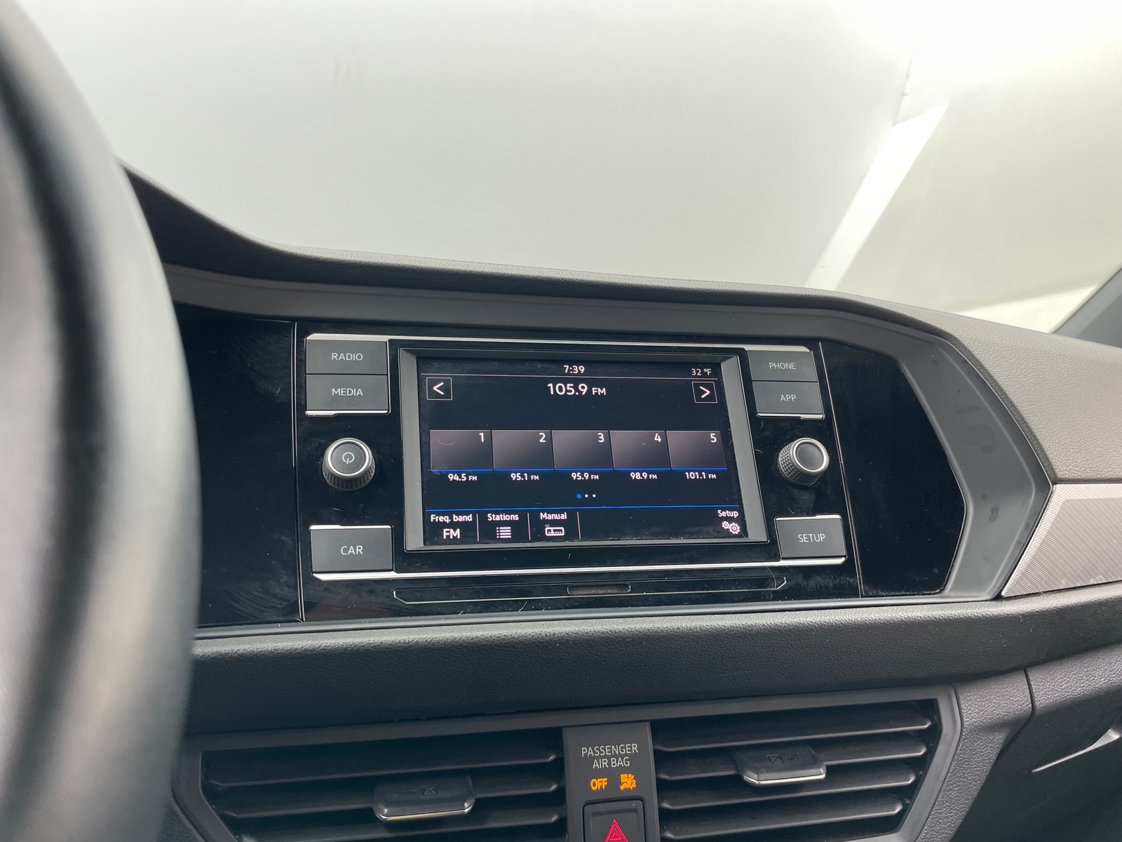 Thumbnail: 2019 Volkswagen Jetta - 3