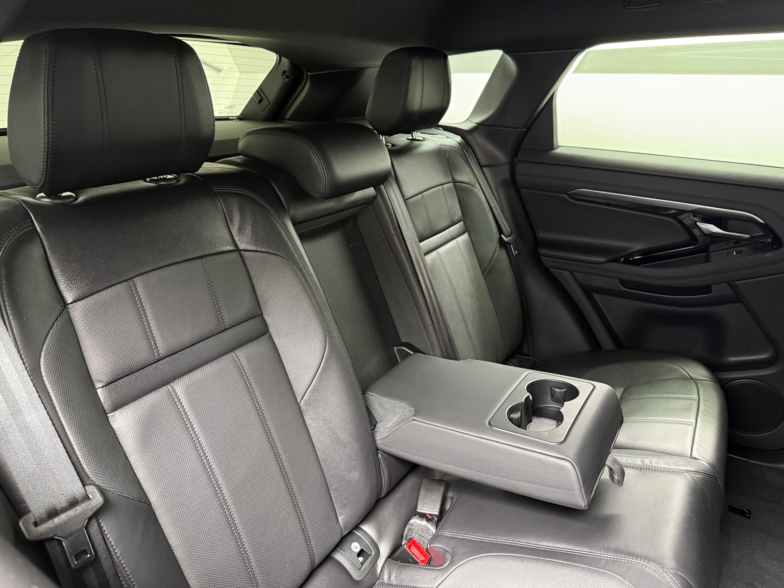 Thumbnail: 2020 Land Rover Range Rover Evoque - 5